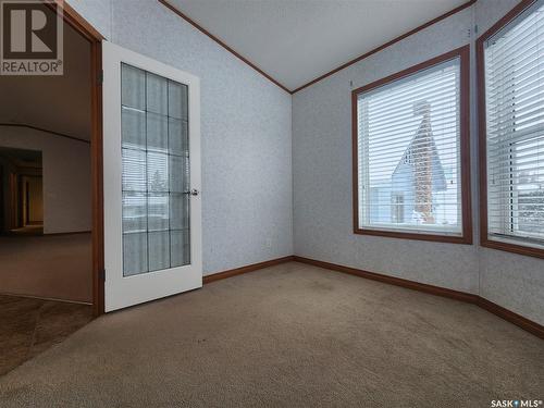 147 6Th Avenue E, Melville, SK - Indoor Photo Showing Other Room