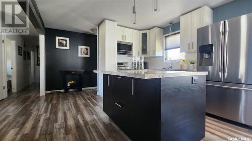 565 Alberta Street, Melville, SK - Indoor Photo Showing Kitchen With Upgraded Kitchen