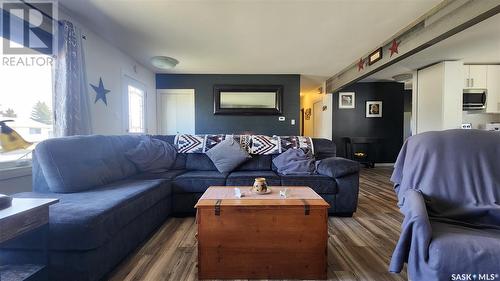 565 Alberta Street, Melville, SK - Indoor Photo Showing Living Room