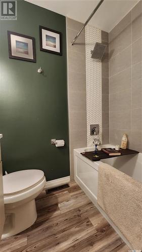 565 Alberta Street, Melville, SK - Indoor Photo Showing Bathroom