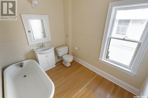 2350 Mcintyre Street, Regina, SK - Indoor Photo Showing Bathroom
