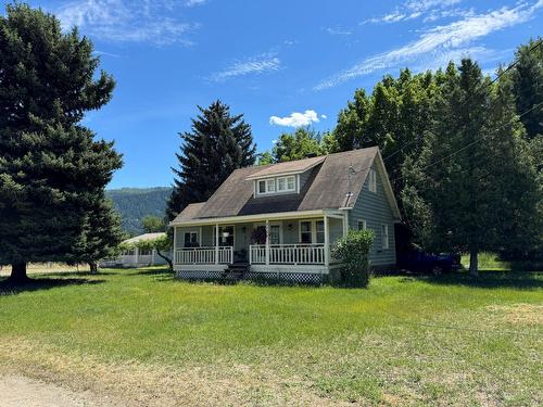 5740 Division Street, Grand Forks, BC - Outdoor With Deck Patio Veranda