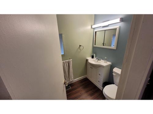 5740 Division Street, Grand Forks, BC - Indoor Photo Showing Bathroom