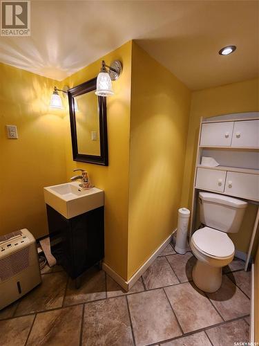 805 Qu'Appelle Street, Grenfell, SK - Indoor Photo Showing Bathroom