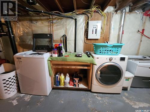 805 Qu'Appelle Street, Grenfell, SK - Indoor Photo Showing Laundry Room