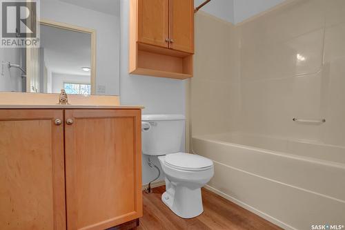 2287 Treetop Lane, Regina, SK - Indoor Photo Showing Bathroom