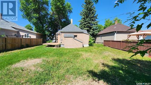 135 6Th Avenue W, Melville, SK - Outdoor