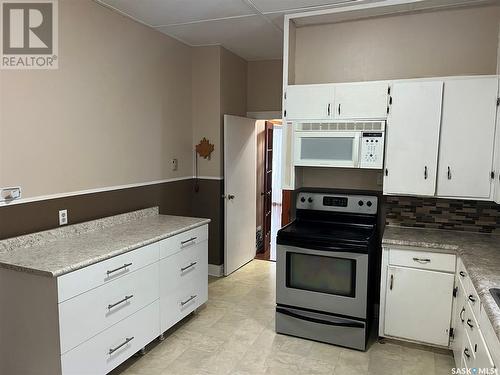 303 3Rd Street E, Wynyard, SK - Indoor Photo Showing Kitchen