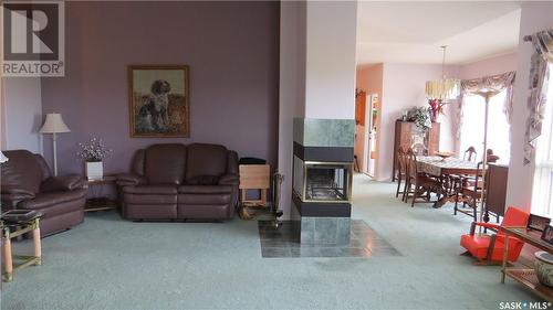 2100 Courtney Street, Regina, SK - Indoor Photo Showing Living Room