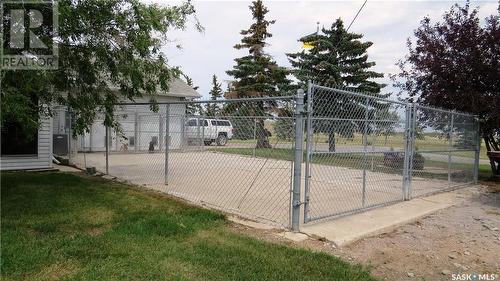 2100 Courtney Street, Regina, SK - Outdoor