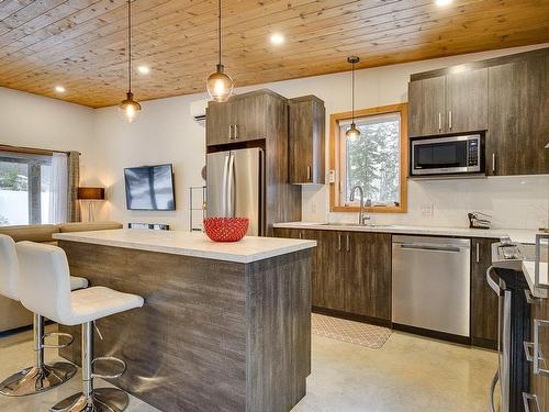 Kitchen - Ch. Du Golf, Sainte-Lucie-Des-Laurentides, QC - Indoor Photo Showing Kitchen