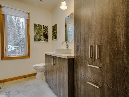 Bathroom - Ch. Du Golf, Sainte-Lucie-Des-Laurentides, QC - Indoor Photo Showing Bathroom