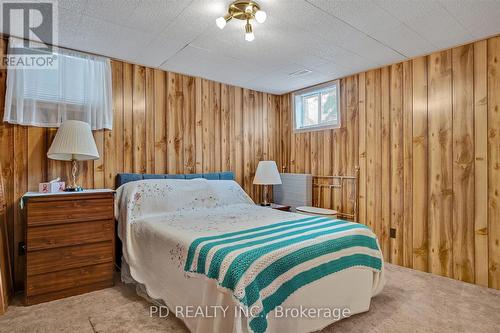 19 Sunnyvale Lane, Kawartha Lakes, ON - Indoor Photo Showing Living Room