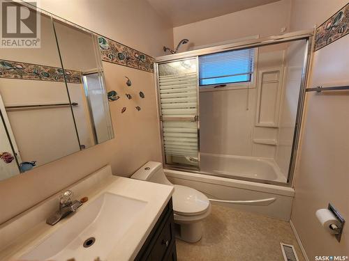 58 Avens Road, Moose Jaw, SK - Indoor Photo Showing Bathroom