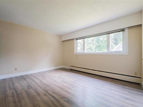 6174 Metral Dr, Nanaimo, BC - Indoor Photo Showing Other Room