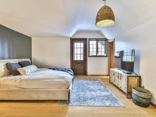 Master bedroom - 265 Ch. De La Montagne, Piedmont, QC - Indoor Photo Showing Bedroom