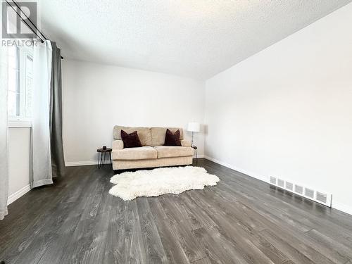 69 Princess Crescent, Fort St. John, BC - Indoor Photo Showing Living Room