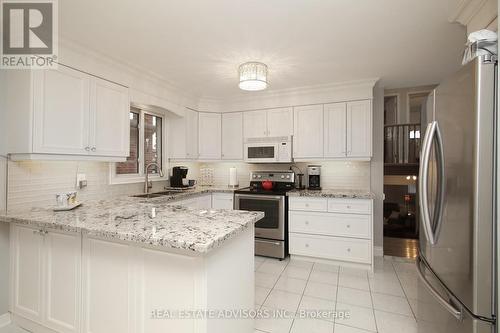 71 Sawmill Rd, Toronto, ON - Indoor Photo Showing Kitchen With Upgraded Kitchen