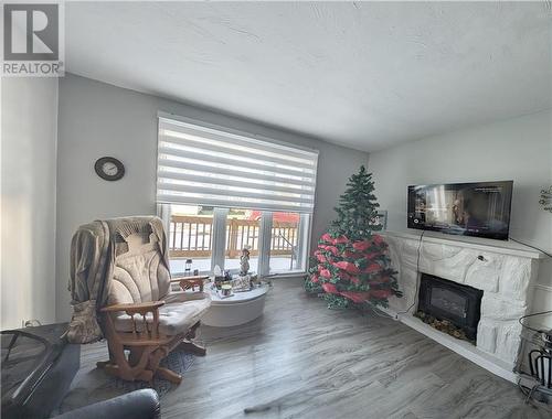 31-33 Rue Du Portage, Caraquet, NB - Indoor Photo Showing Living Room With Fireplace