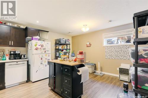 2253 Quebec Street, Regina, SK - Indoor Photo Showing Kitchen