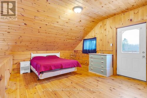 1519 Rockies Rd, Madoc, ON - Indoor Photo Showing Bedroom