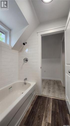 241 4Th Avenue E, Melville, SK - Indoor Photo Showing Bathroom