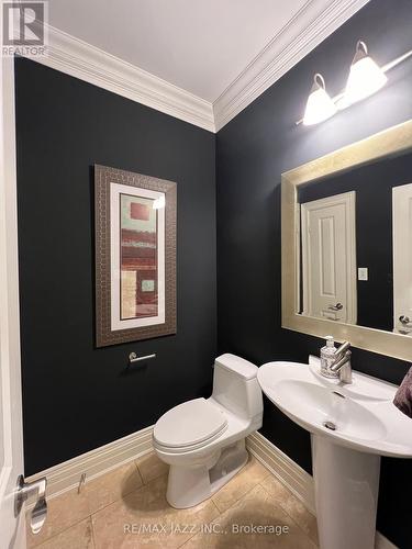 151 Elizabeth Street, Oshawa, ON - Indoor Photo Showing Bathroom