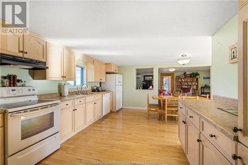 239 530 Rte, Grande-Digue, NB - Indoor Photo Showing Kitchen With Double Sink