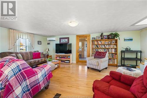 239 530 Rte, Grande-Digue, NB - Indoor Photo Showing Living Room