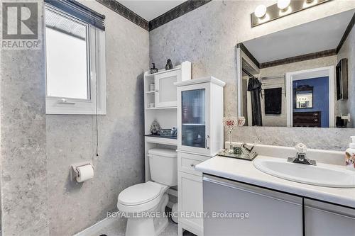 143 Briarsdale Crescent, Welland, ON - Indoor Photo Showing Bathroom