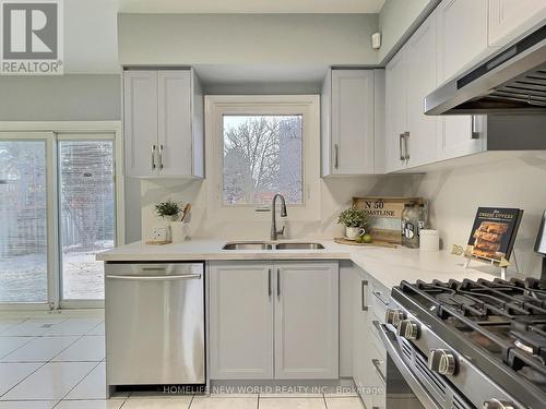 7 Glenbury Drive, Vaughan, ON - Indoor Photo Showing Kitchen With Double Sink