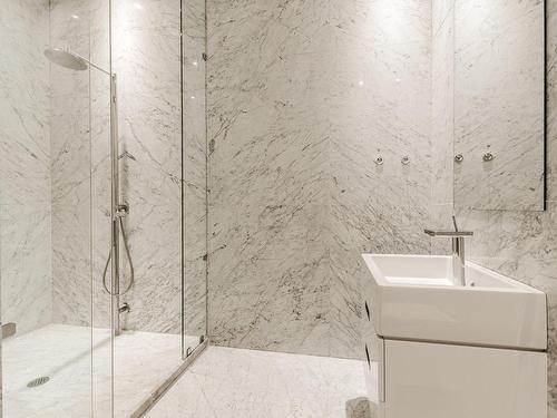 Salle de bains attenante Ã  la CCP - 680Z Av. Victoria, Westmount, QC - Indoor Photo Showing Bathroom
