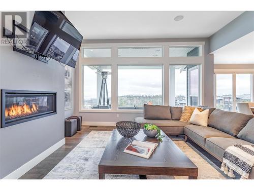 1288 Steele Road, Kelowna, BC - Indoor Photo Showing Living Room With Fireplace