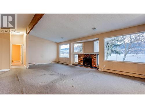 7856 Tronson Road, Vernon, BC - Indoor