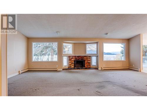7856 Tronson Road, Vernon, BC - Indoor With Fireplace