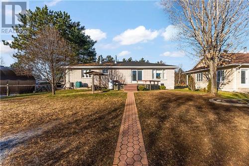 30 Sandhill Drive, Barry'S Bay, ON - Outdoor