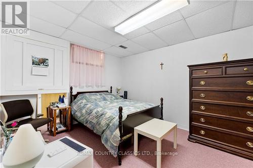 30 Sandhill Drive, Renfrew, ON - Indoor Photo Showing Bedroom