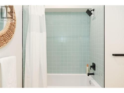 850 Railway Lane Unit# 105, Okanagan Falls, BC - Indoor Photo Showing Bathroom