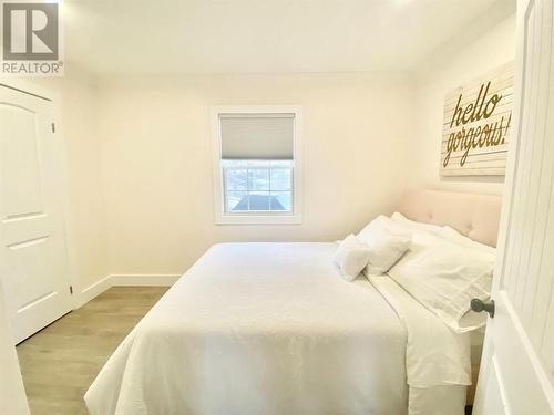 55 Wings Point Road, Wing'S Point, NL - Indoor Photo Showing Bedroom