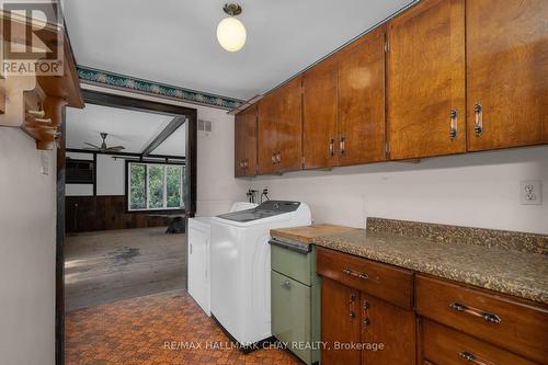492 Birch St, Collingwood, ON - Indoor Photo Showing Laundry Room