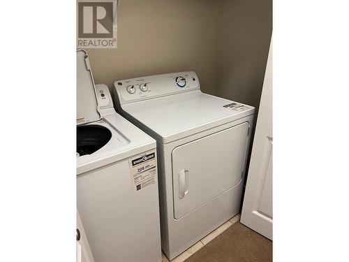 417 Willow Drive Unit# 1-4, Tumbler Ridge, BC - Indoor Photo Showing Laundry Room