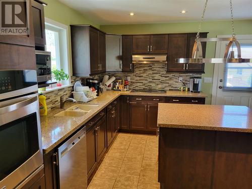 829 3Rd Avenue, Keremeos, BC - Indoor Photo Showing Kitchen With Double Sink