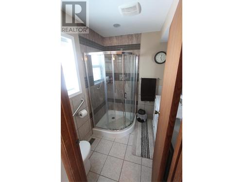 829 3Rd Avenue, Keremeos, BC - Indoor Photo Showing Bathroom