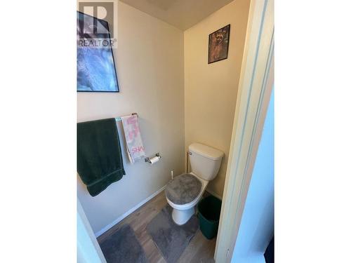 8 Merrick Place, Tumbler Ridge, BC - Indoor Photo Showing Bathroom