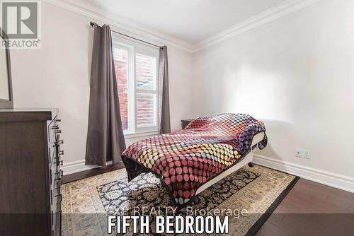 8 Mccandless Crt, Caledon, ON - Indoor Photo Showing Bedroom