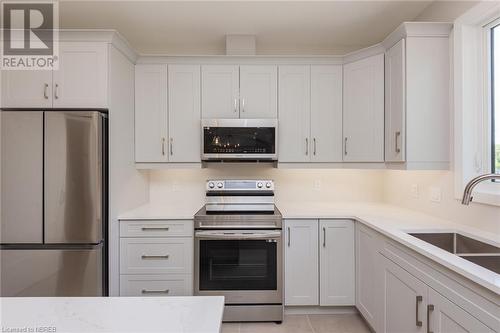 50 Welkin Grove, North Bay, ON - Indoor Photo Showing Kitchen With Double Sink