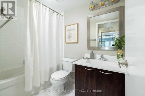 1206 - 22 Wellesley Street E, Toronto, ON - Indoor Photo Showing Bathroom
