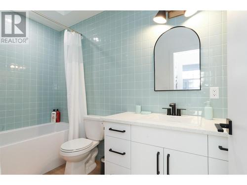 850 Railway Lane Unit# 106, Okanagan Falls, BC - Indoor Photo Showing Bathroom