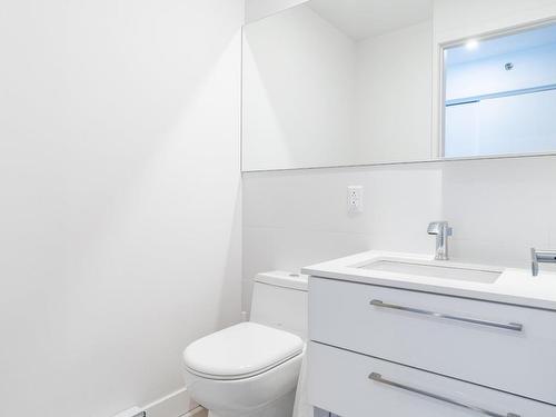 Powder room - 102-2020 Boul. René-Lévesque O., Montréal (Ville-Marie), QC - Indoor Photo Showing Bathroom