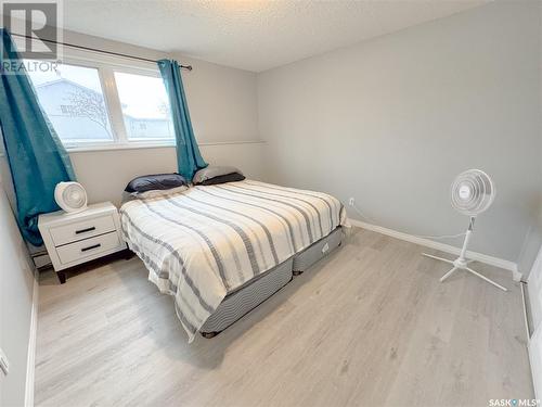 103 3094 5Th Avenue E, Prince Albert, SK - Indoor Photo Showing Bedroom